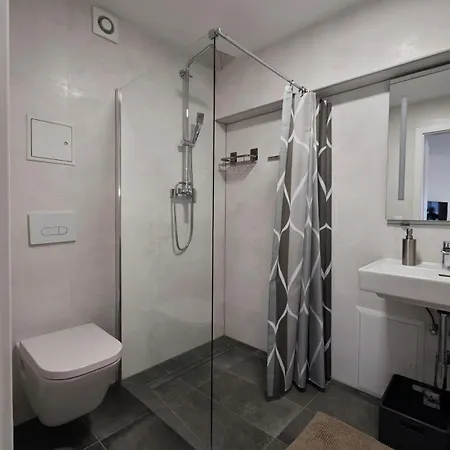 Ausblick I 5 Min Zu Therme & Kurpark & Wandern I Inklusive Parkplatz, Kontaktloser Check-in, Teilweise Kueche Badenweiler