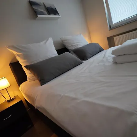 Appart hôtel Ausblick I 5 Min Zu Therme & Kurpark & Wandern I Inklusive Parkplatz, Kontaktloser Check-in, Teilweise Kueche