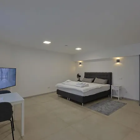Appart hôtel Ausblick I 5 Min Zu Therme & Kurpark & Wandern I Inklusive Parkplatz, Kontaktloser Check-in, Teilweise Kueche