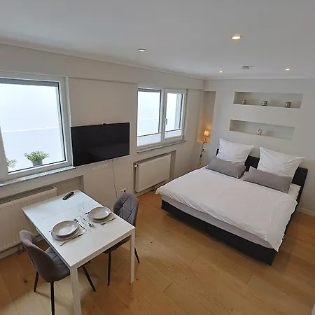 Appart hôtel Ausblick I 5 Min Zu Therme & Kurpark & Wandern I Inklusive Parkplatz, Kontaktloser Check-in, Teilweise Kueche