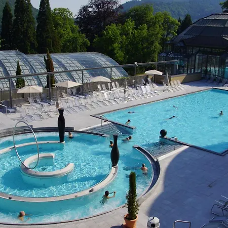 Ausblick I 5 Min Zu Therme & Kurpark & Wandern I Inklusive Parkplatz, Kontaktloser Check-in, Teilweise Kueche Appart hôtel 3*